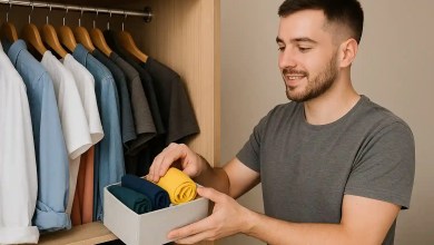Brasileiros estão liberando espaço no armário sem gastar nada com essas 6 formas inteligentes de organização