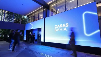 Fachada de loja das Casas Bahia após decisão do TRT do DF sobre demissões em massa