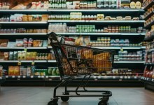 Fachada de supermercado em Belo Horizonte após decisão sobre indenização a idosa